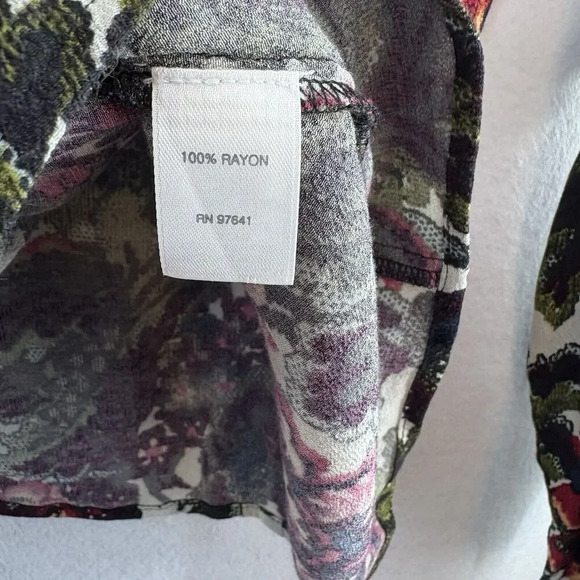 J Jill Blouse‎ Womens Dark Floral Rayon Long Sleeve Pullover Blouse Size Medium - Picture 6 of 6